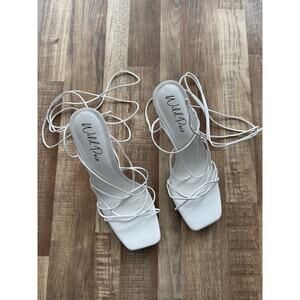KATIENYC Wild Pair Eross Lace-Up Dress Sandals Size 12 in White